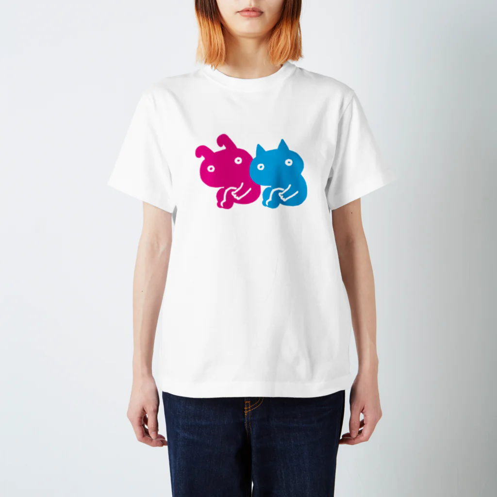 sabi29のうずくまるうさねこ スタンダードTシャツ