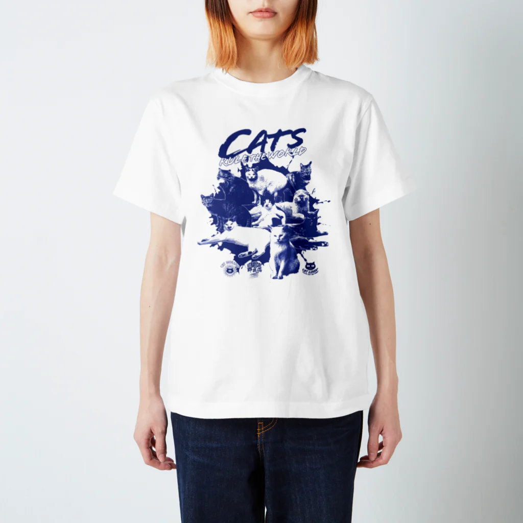 LONESOME TYPE ススの猫が世界を支配する（青） Regular Fit T-Shirt