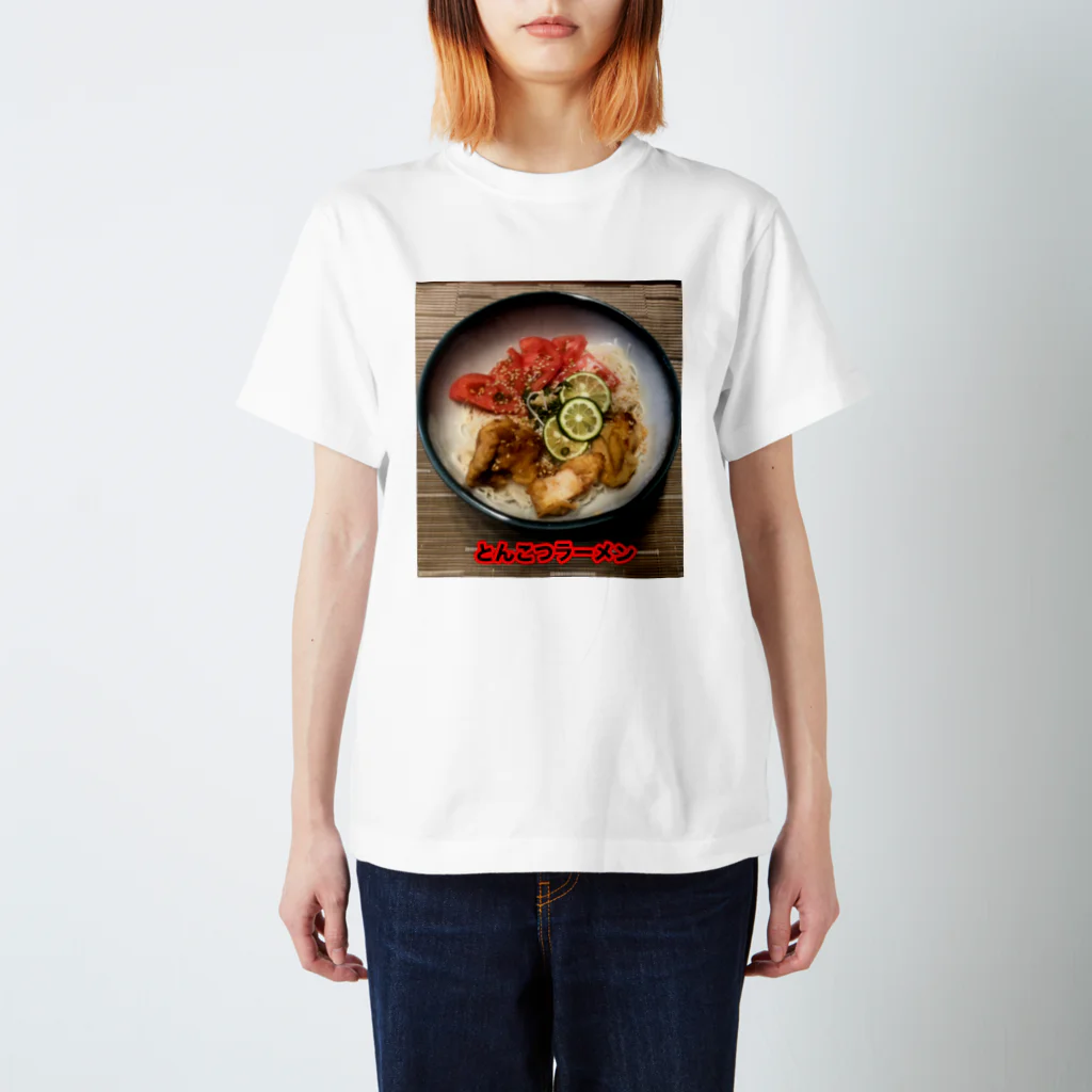 Ngeeeのとんこつラーメン Regular Fit T-Shirt