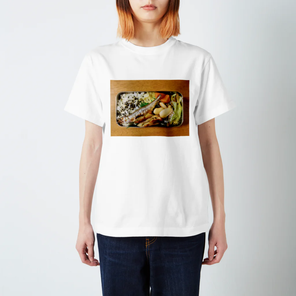 burebure（ブレブレ）のししゃも弁当 Regular Fit T-Shirt