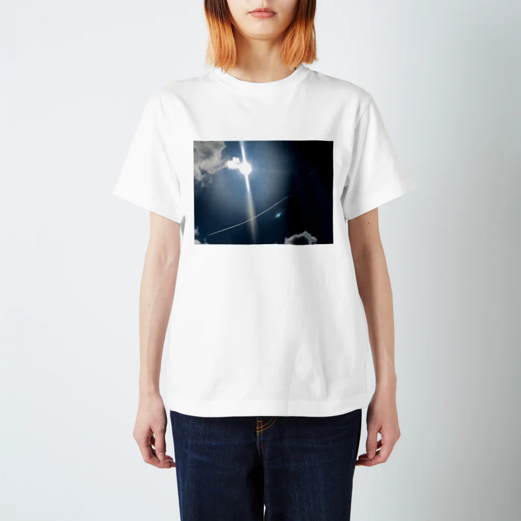 お風呂の曲がる飛行機雲 スタンダードTシャツ