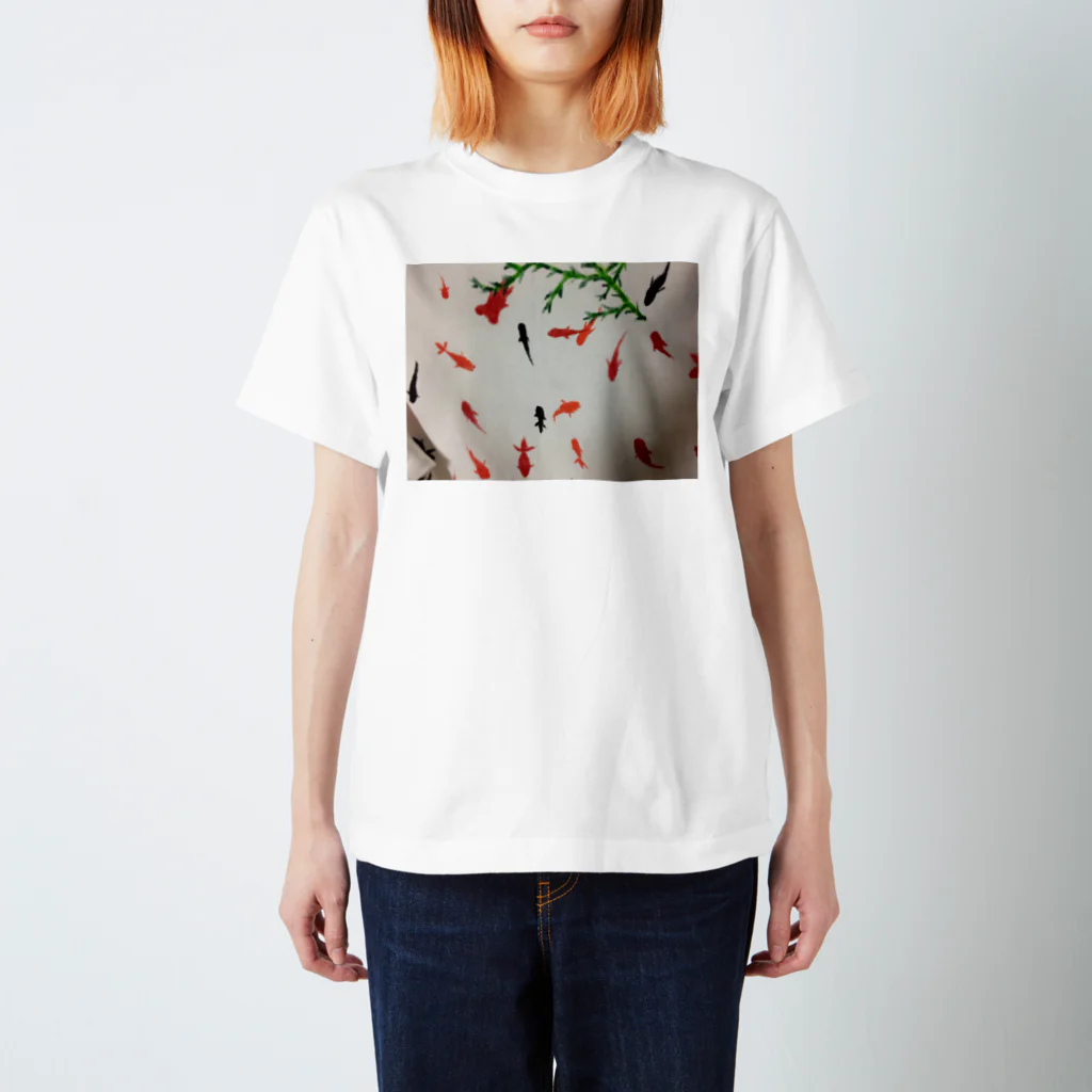 ha chi sheのgoldfish スタンダードTシャツ