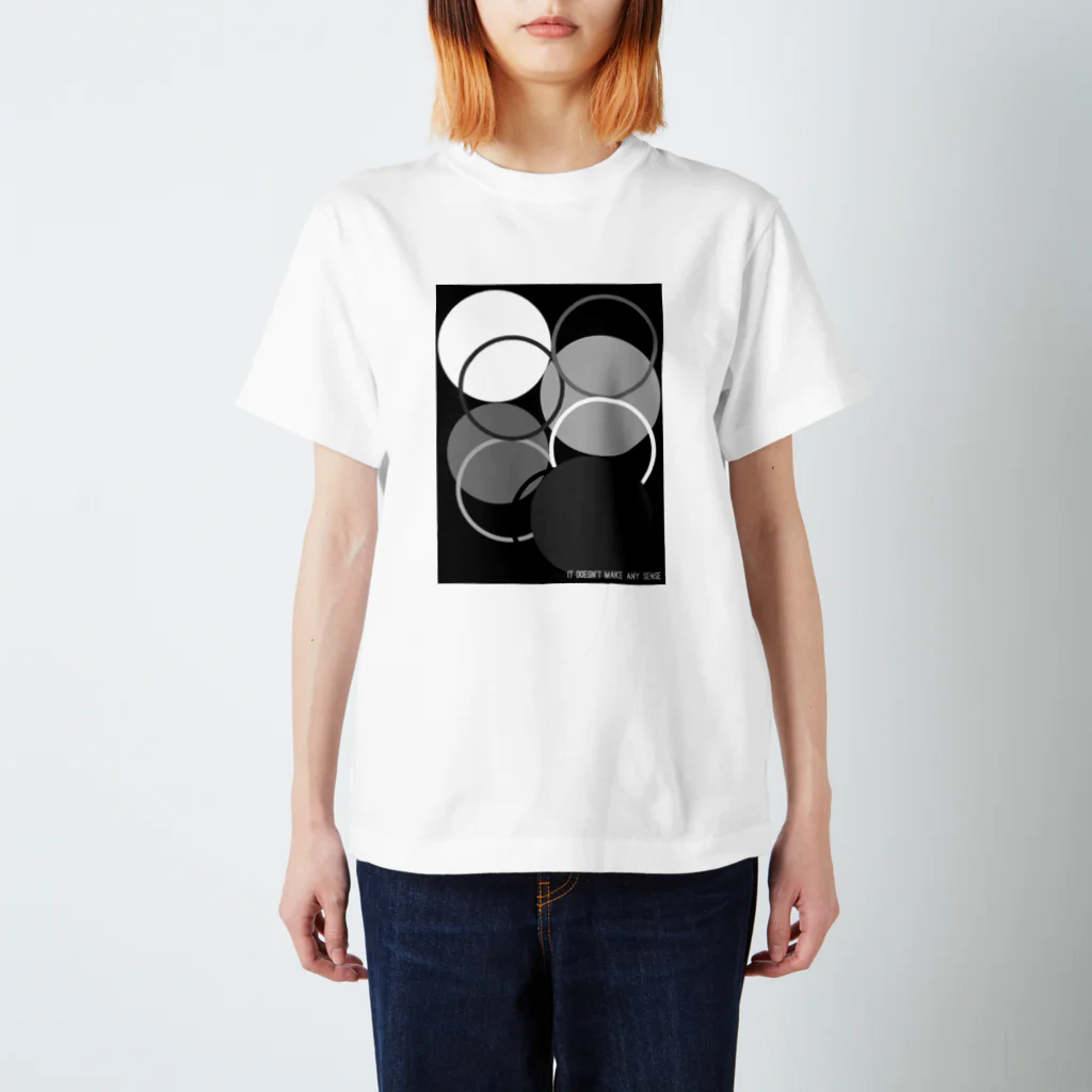 Raykay (れいけい)のIT DOESN'T MAKE ANY SENSE Regular Fit T-Shirt