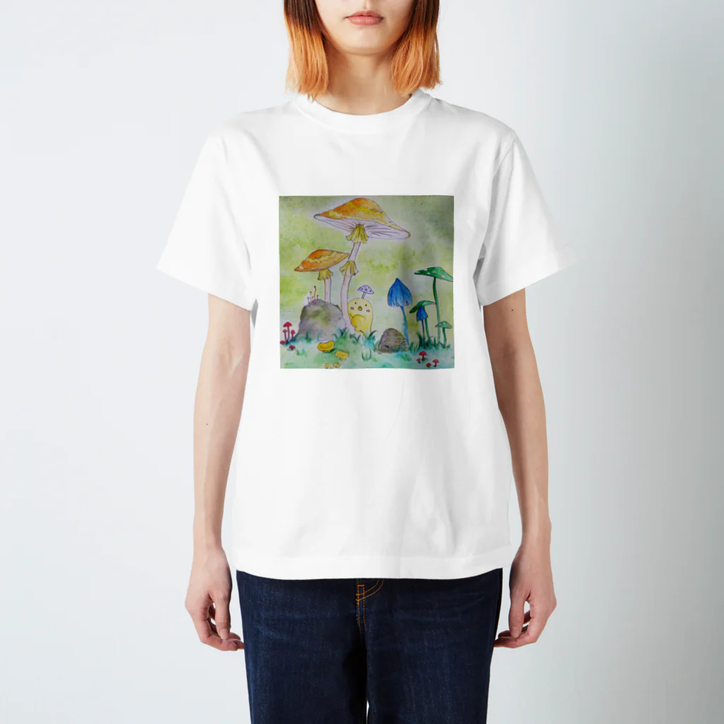 こぶしめのひょっこりきのぴよ Regular Fit T-Shirt