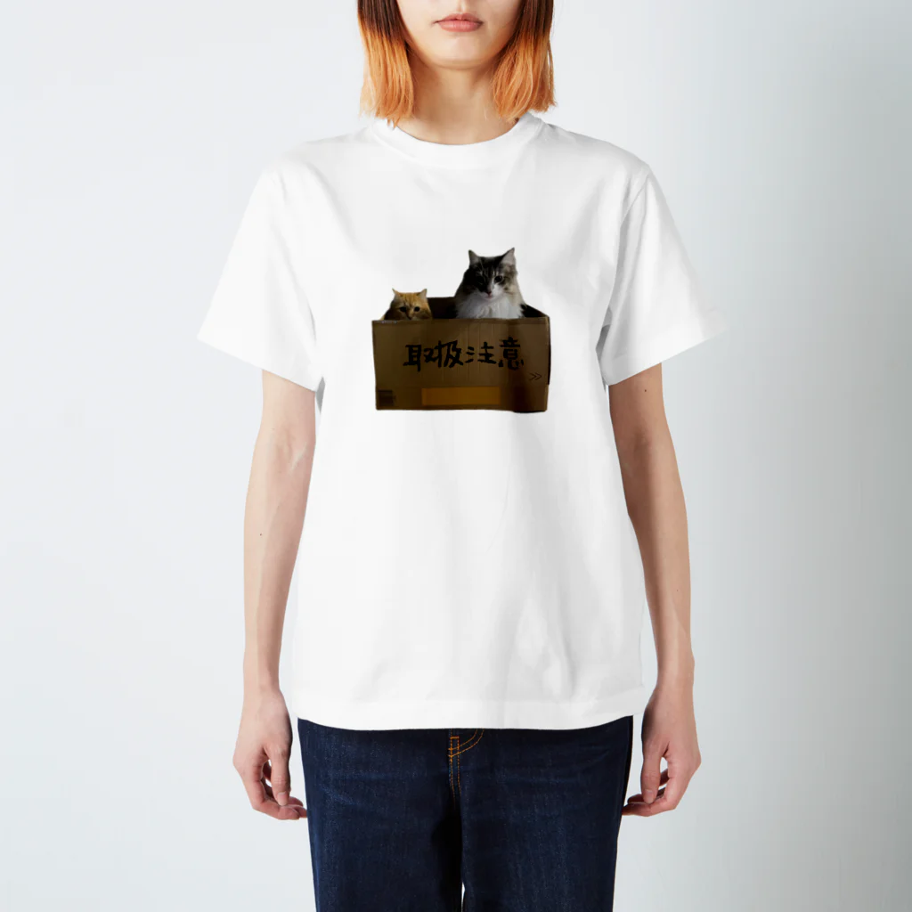 ネコランド商店の取扱注意猫 Regular Fit T-Shirt