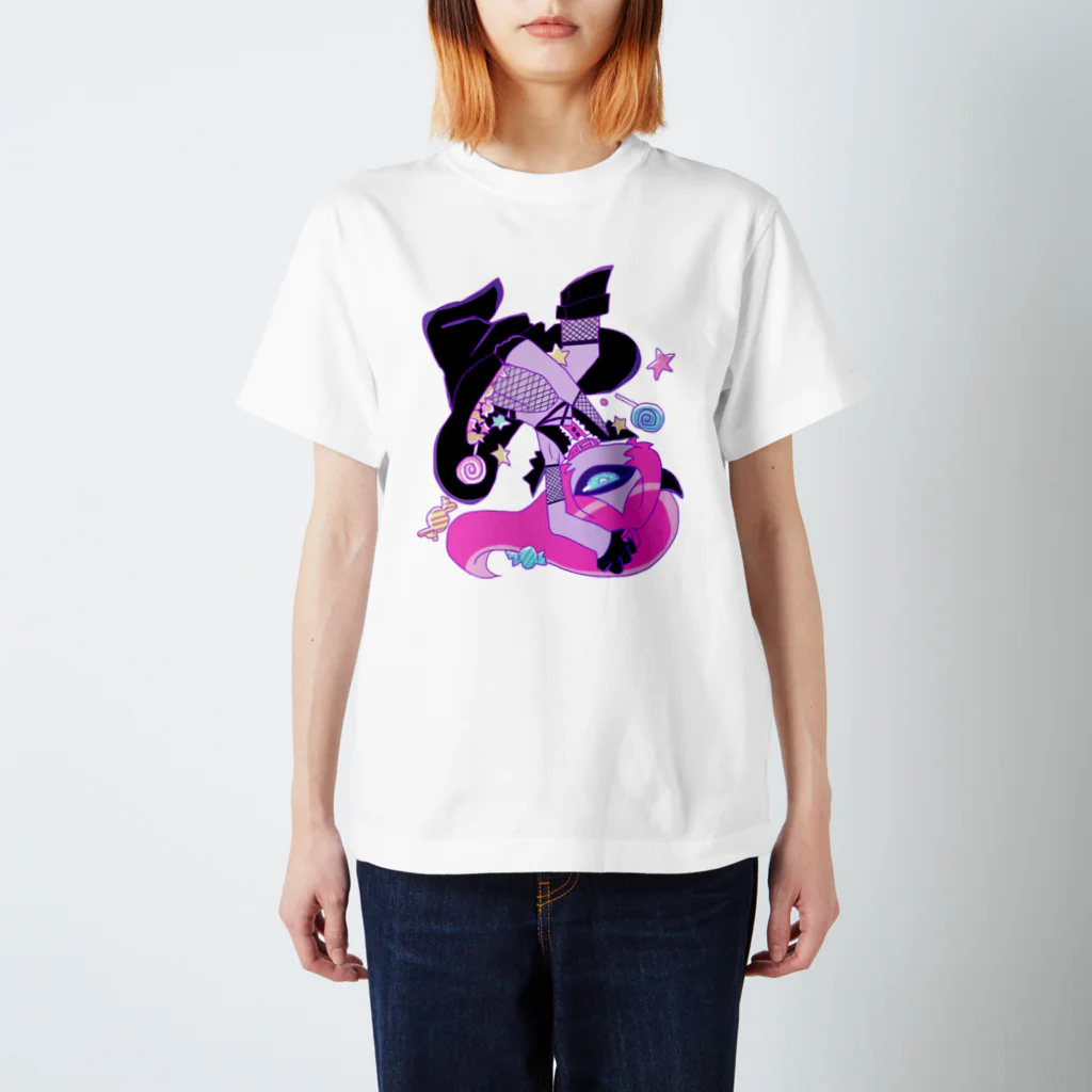 ころもやぎのハロ～こぎゃくまちゃんwin! Regular Fit T-Shirt