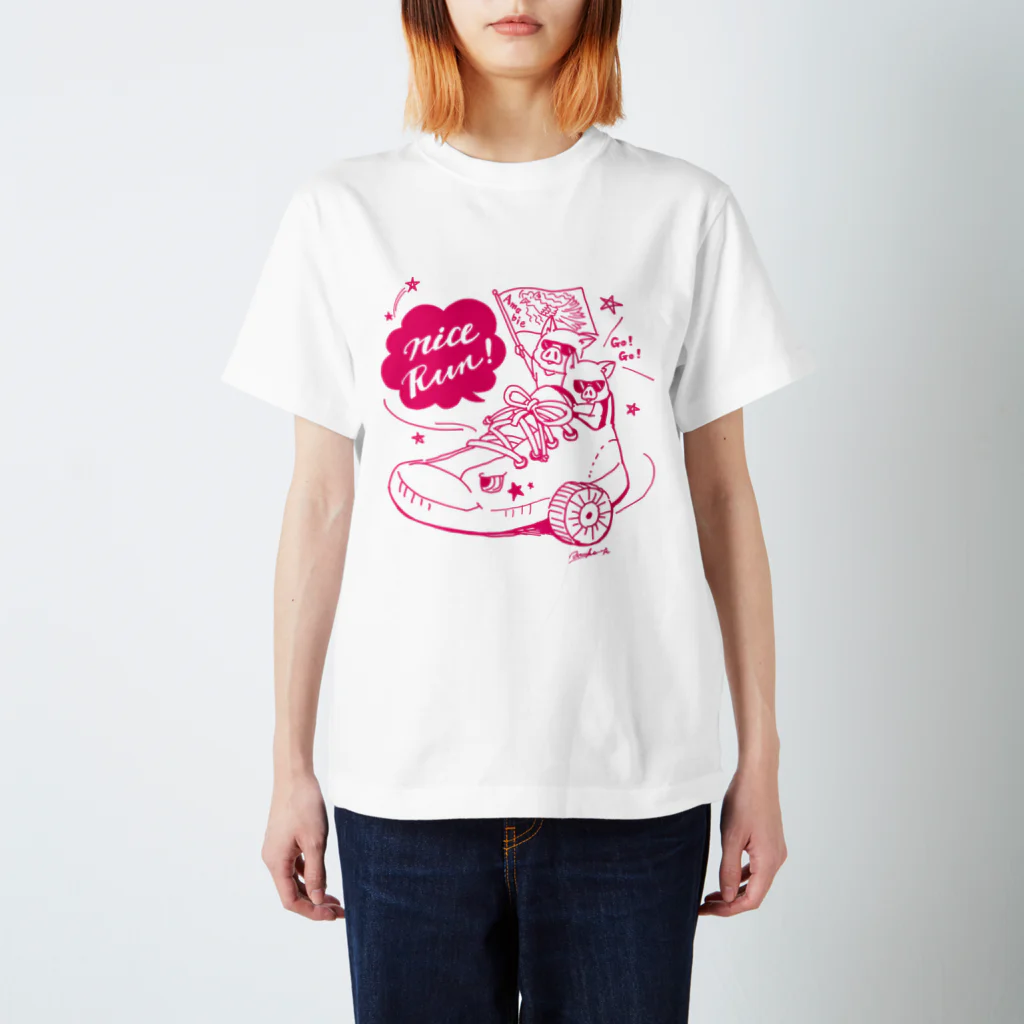 Hitotsuki Designのカラーが選べる/Twin pigs (プリント:Pink） スタンダードTシャツ