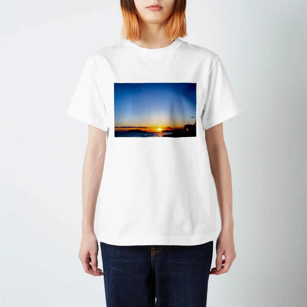 サニーデイ.1dayのSunset湘南（七里ヶ浜） スタンダードTシャツ