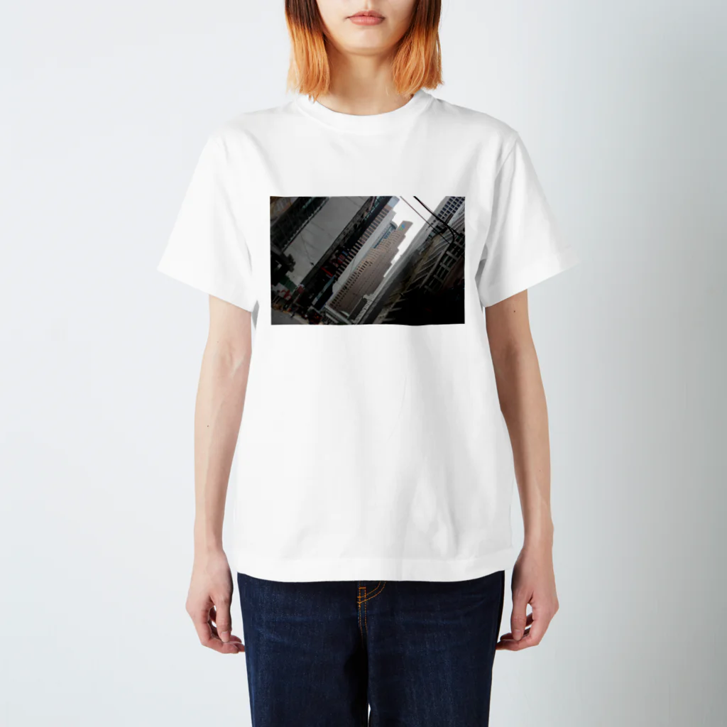 Tadakuni TaniのHong Kong Street Snaps Regular Fit T-Shirt