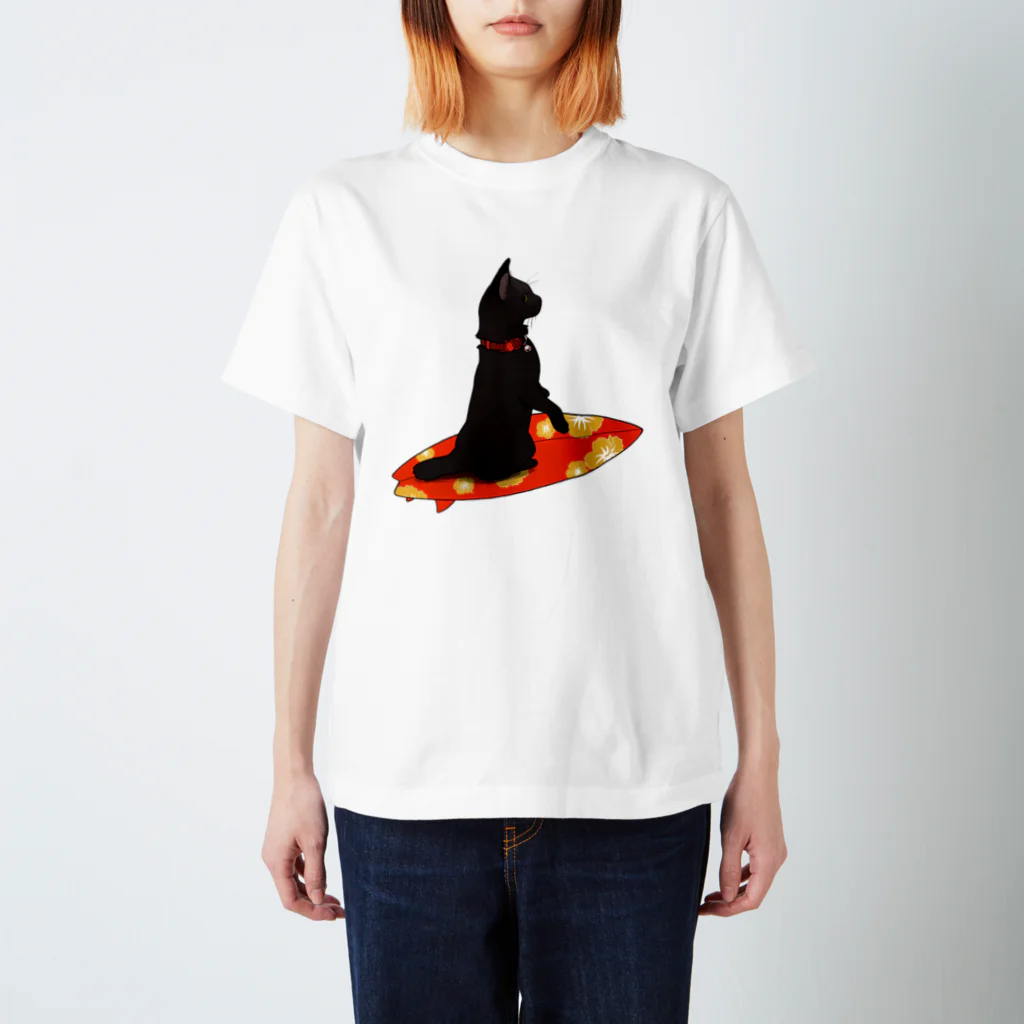 サヨナラ満塁ホームランのサーフィン黒猫ちゃん スタンダードTシャツ