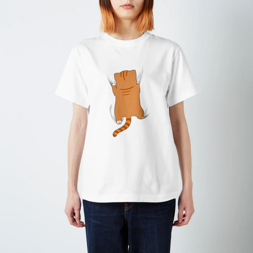 ももくらげ＊miroirLimiteの茶トラよじ登り Regular Fit T-Shirt