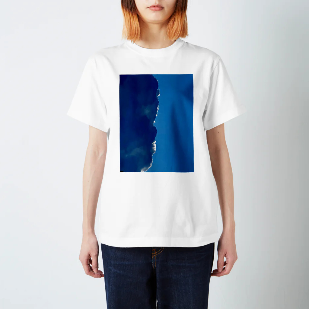 Ueda TakayasuのToki Ni Wa Kumo No Youni Regular Fit T-Shirt