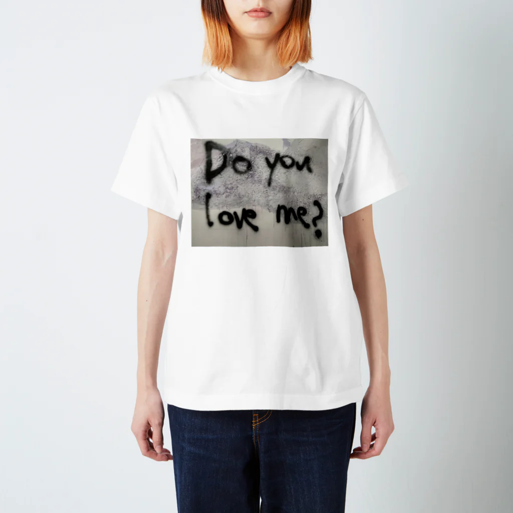 浜辺のDo you love me? Regular Fit T-Shirt