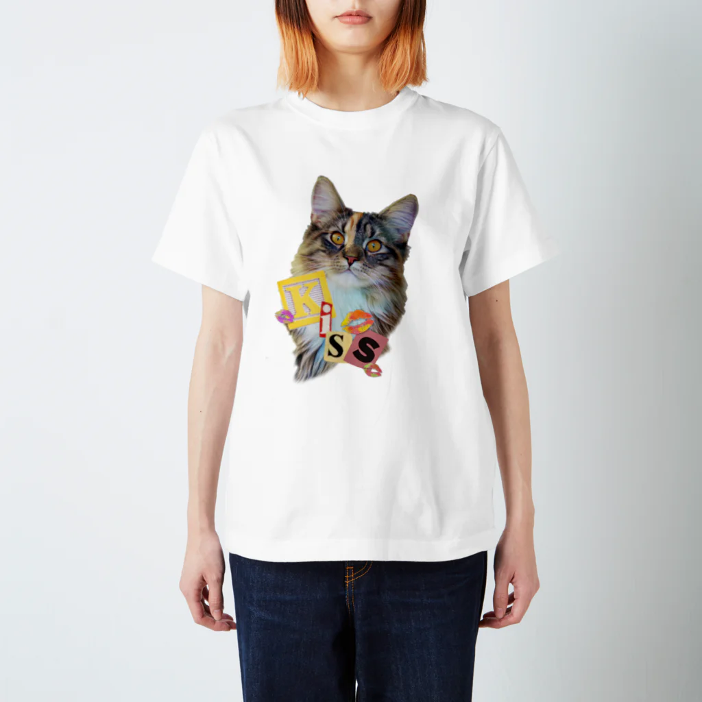 猫カフェラグドール（大阪難波）のKISS Regular Fit T-Shirt
