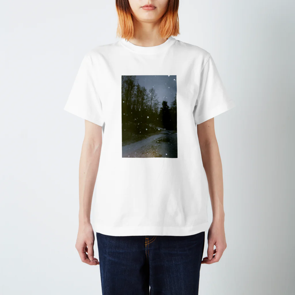 me's filmのフィンランドの雪 スタンダードTシャツ