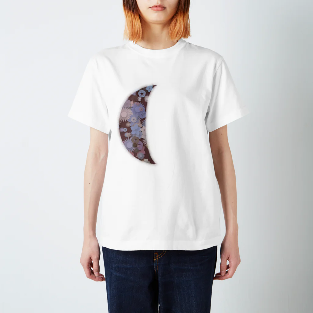 pianocurve DesignのMoon face designed with summer flowers No.25 スタンダードTシャツ