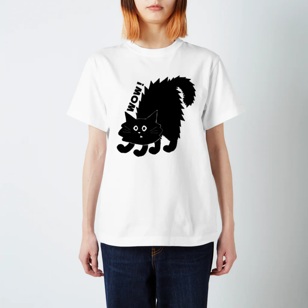 SugarWaterCat SHOPのおどろく黒猫 BLACK CAT WOW ! Regular Fit T-Shirt