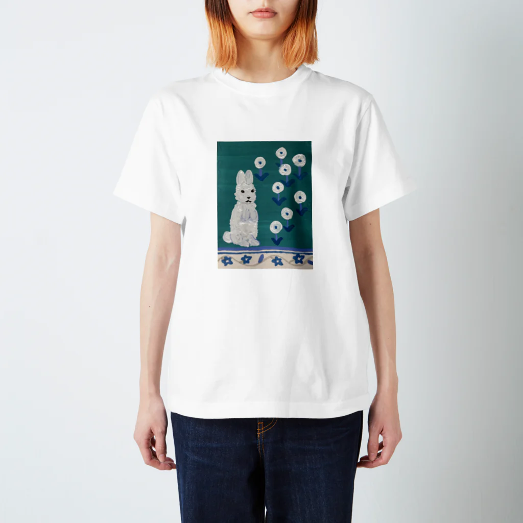 zimei-diary の白いうさぎと白い花畑 スタンダードTシャツ