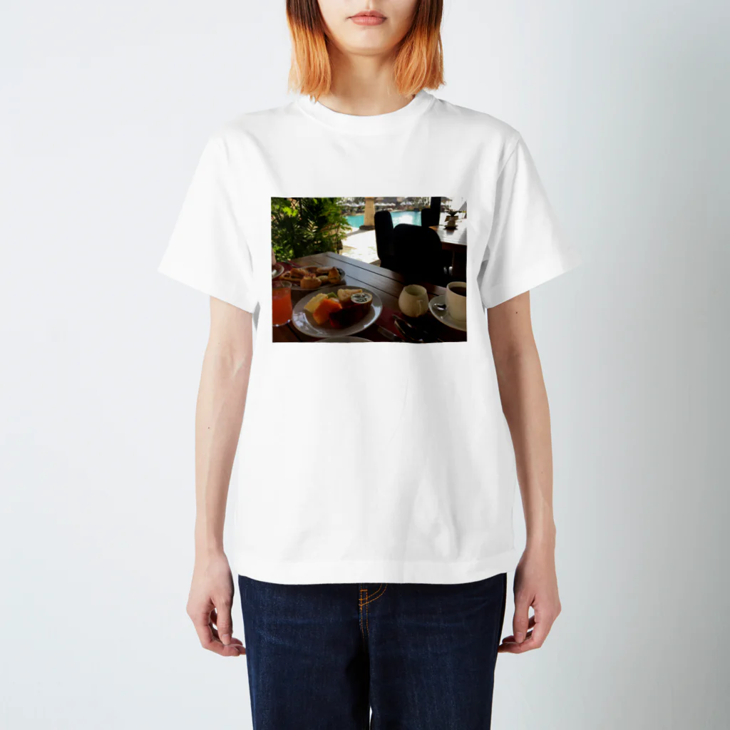 Junki  Kandaの朝食T スタンダードTシャツ