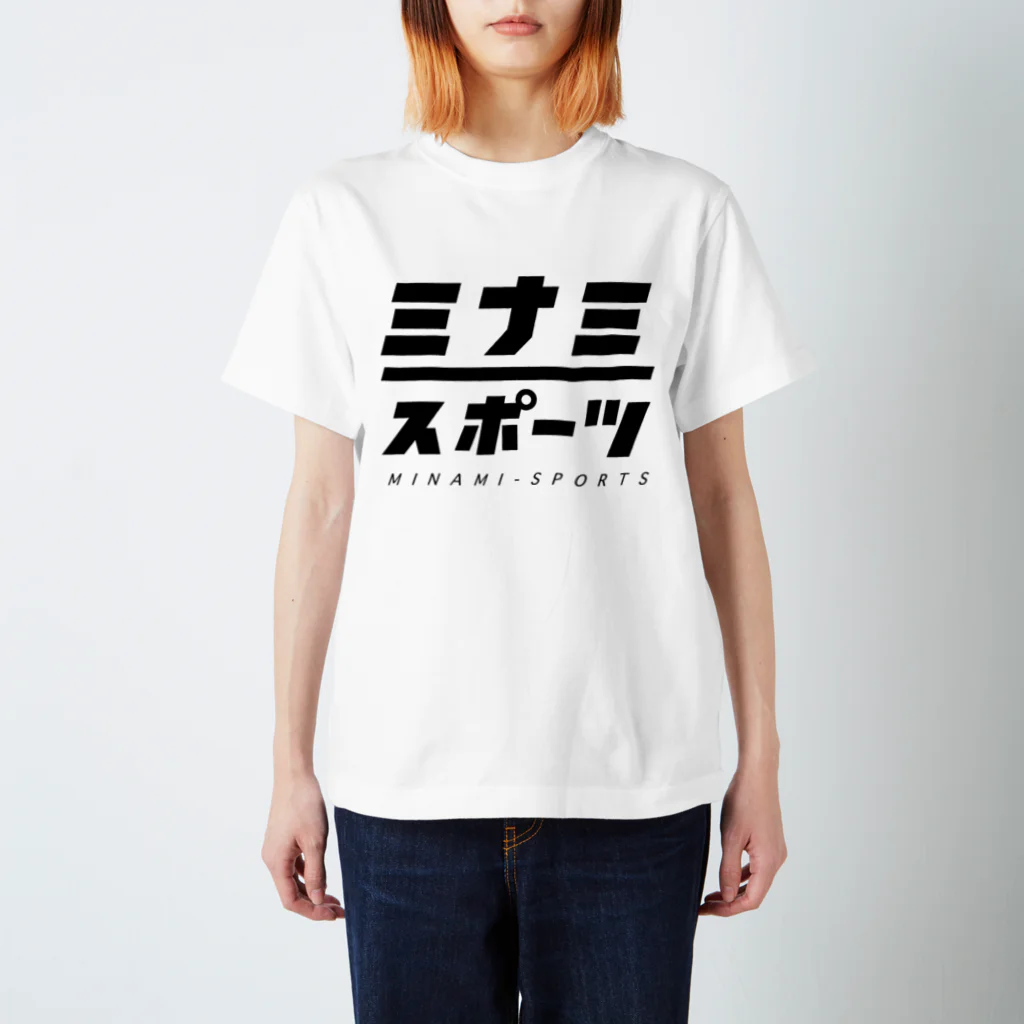 Gifut Goods Shopのミナミ・スポーツロゴ Regular Fit T-Shirt