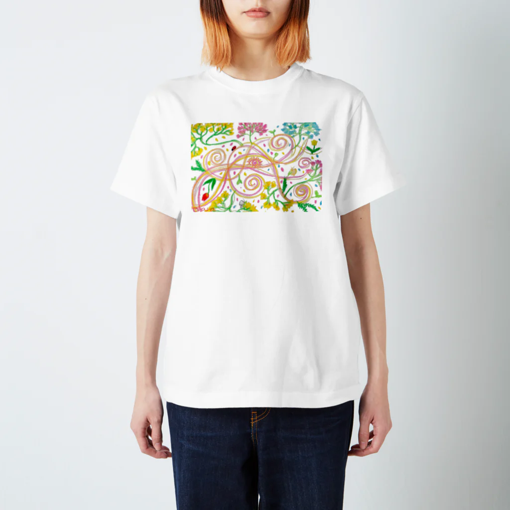 お華🌸🐝Ohanaの春の芽吹き🌸 スタンダードTシャツ