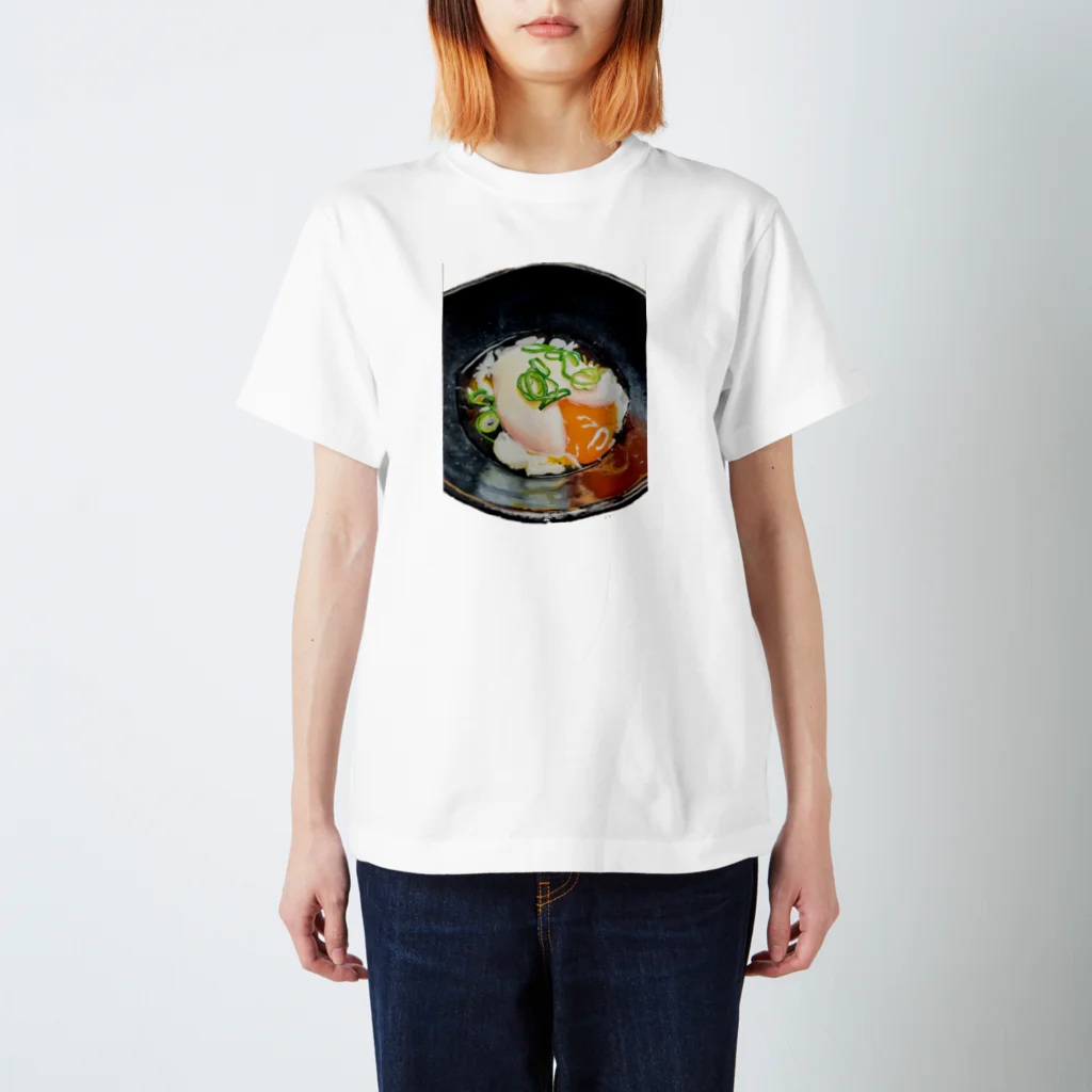 山田の飯画屋。の飯画 温玉 スタンダードTシャツ