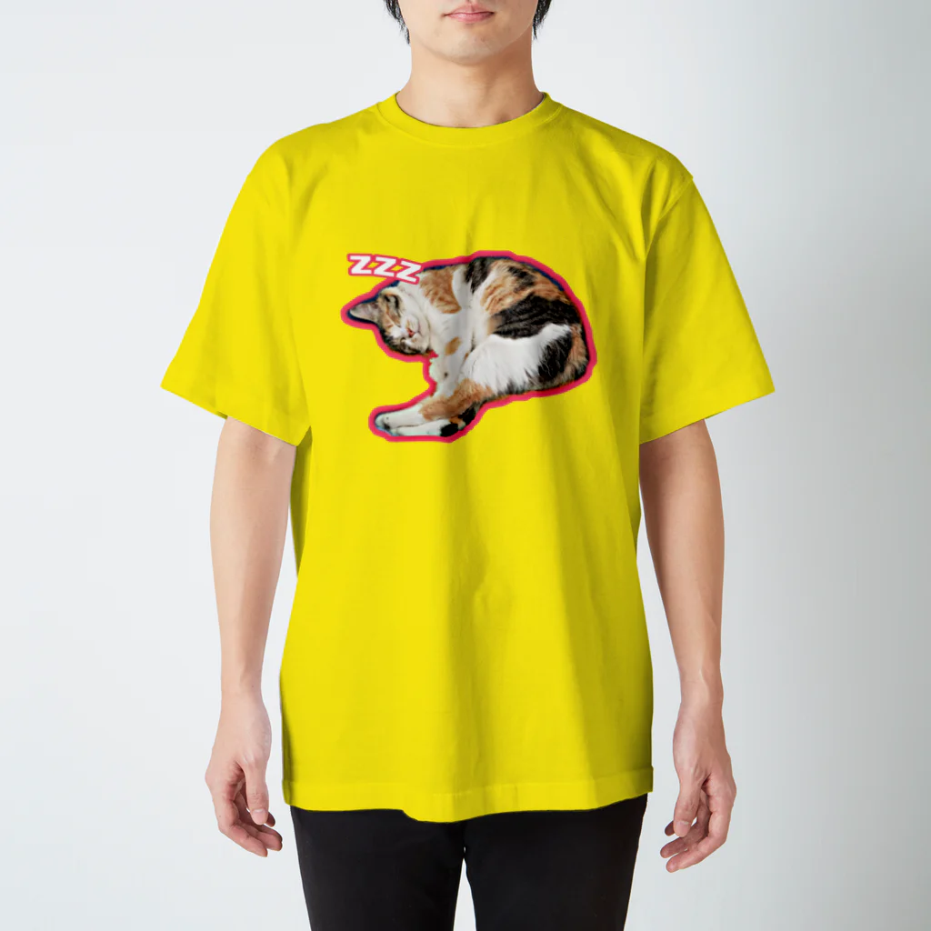 よもぎ屋のミケ猫テマのすやすやお昼寝 スタンダードTシャツ