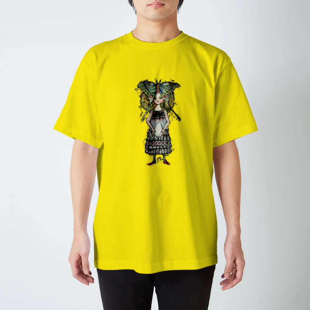 ヤマネコ。の部屋の蝶子 スタンダードTシャツ