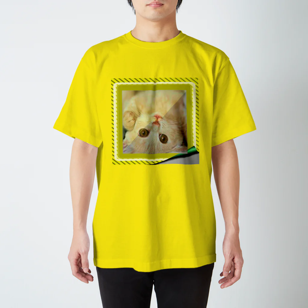 テル！のお店の逆さニャンコ（クッキー） Regular Fit T-Shirt