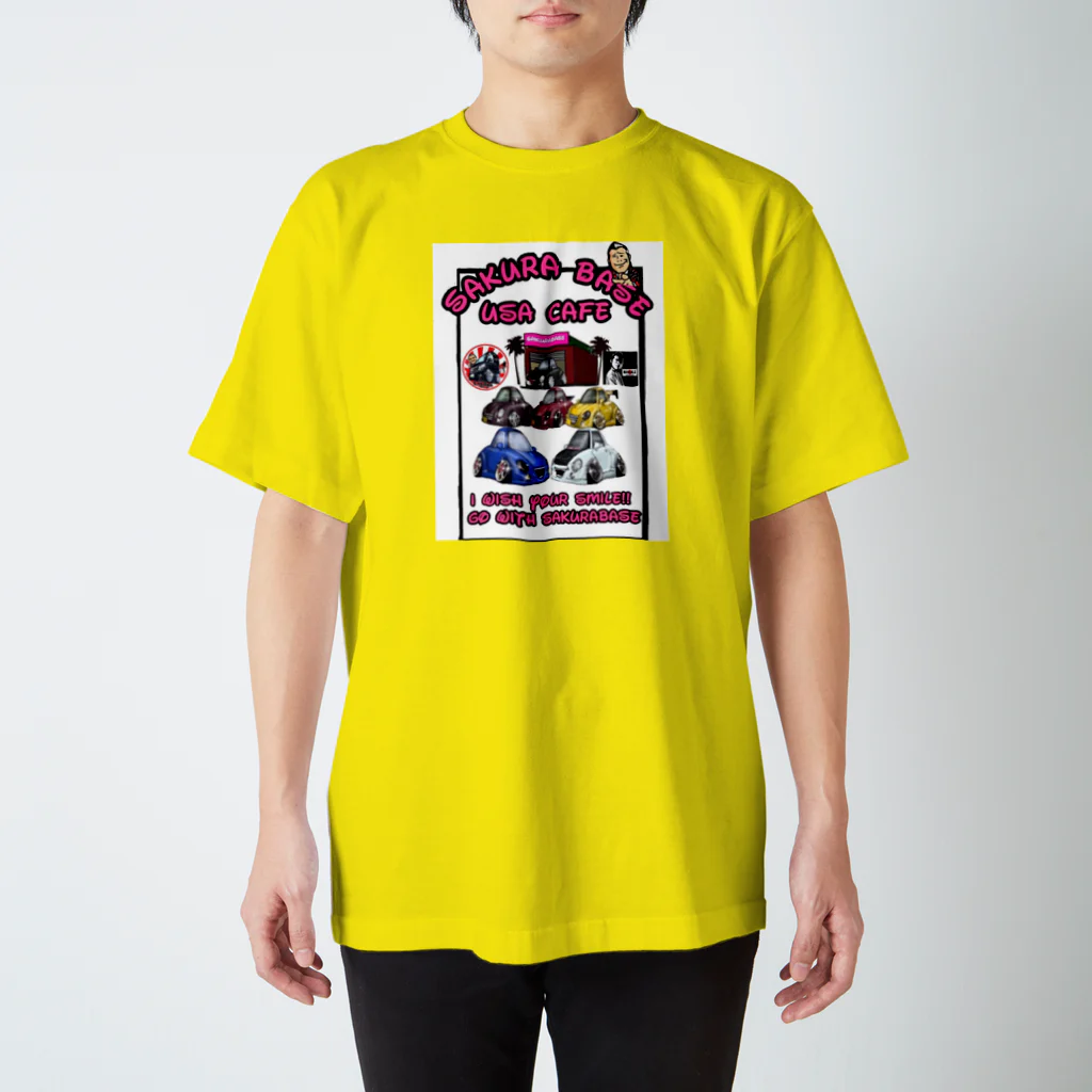 USAcafeティンカーベルのクレープやさんのサクラベースと愉快な仲間たち Regular Fit T-Shirt