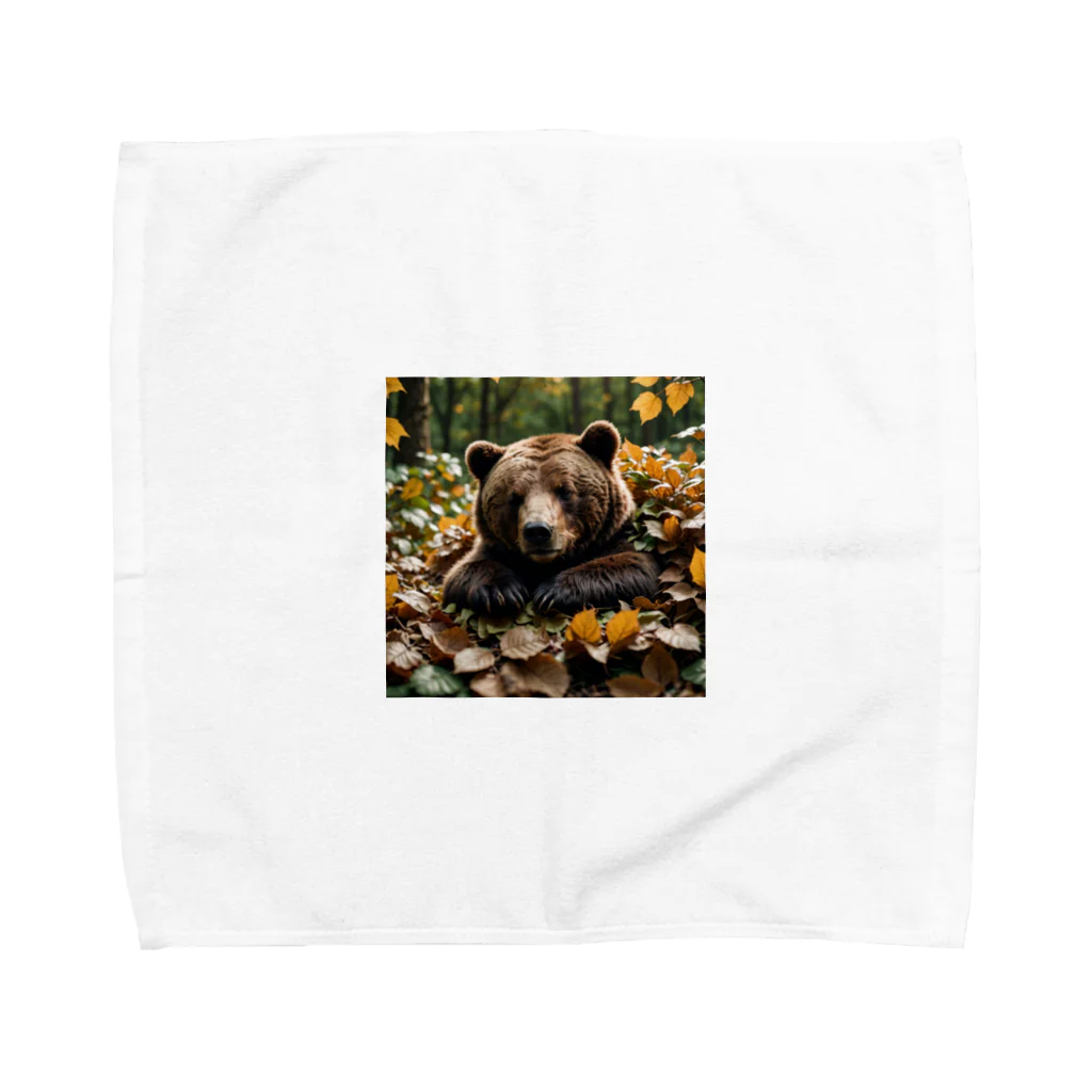 kerun11の葉っぱでベッドを作って寝ているクマ Towel Handkerchief