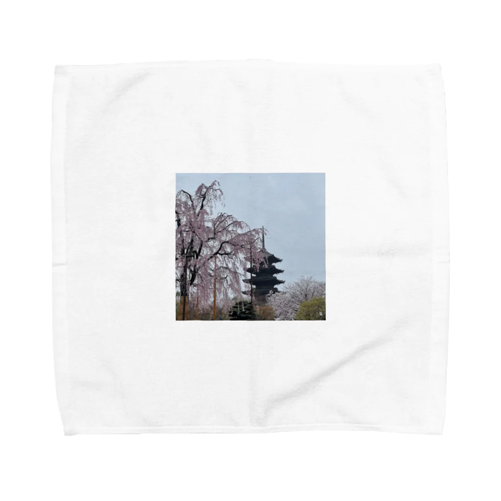 puakeli 合同会社の枝垂れ桜と五重塔 Towel Handkerchief
