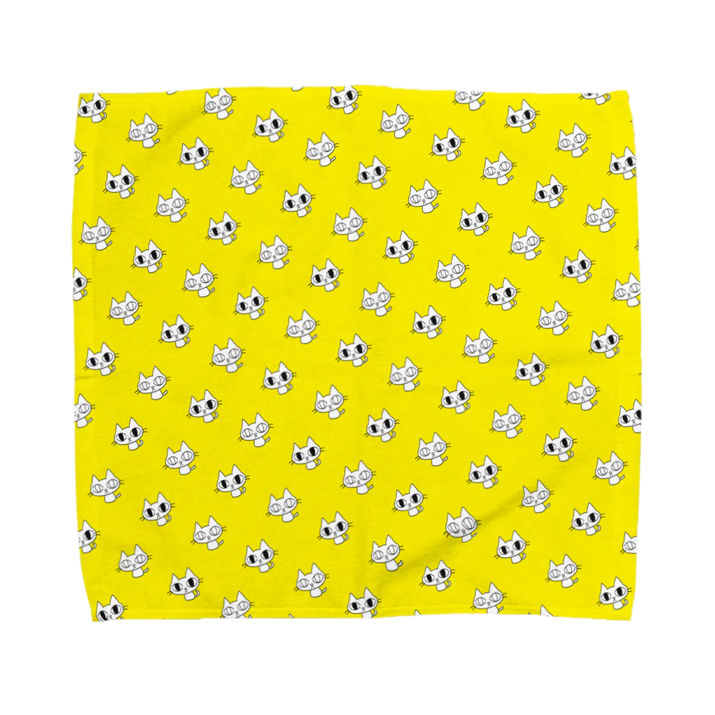 あきいろのガン見ねこ（黄） Towel Handkerchief