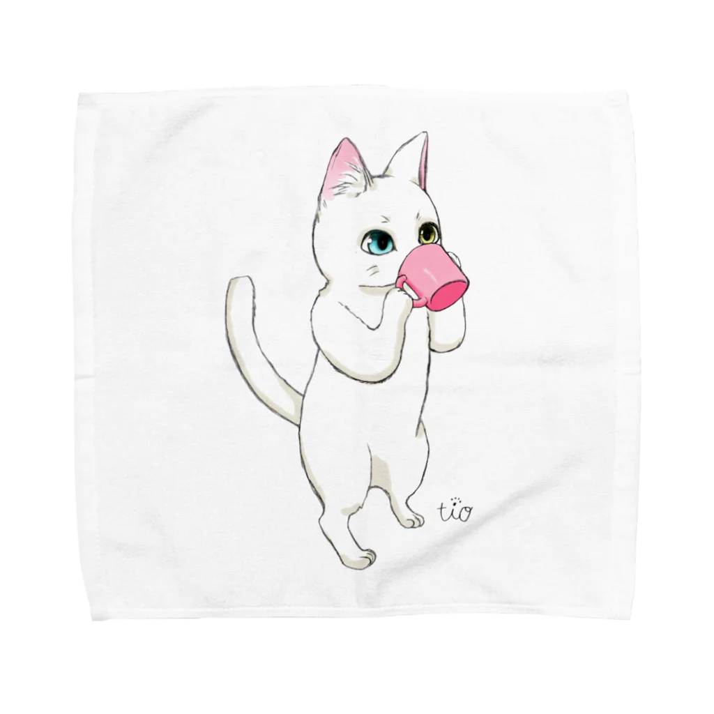 Tio Heartilのコップ猫ちゃん Towel Handkerchief