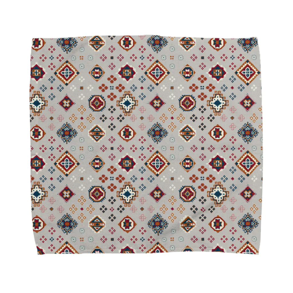 IZANAMI by Akane Yabushitaのコーカサス絨毯・グリッド（ホワイト） Towel Handkerchief