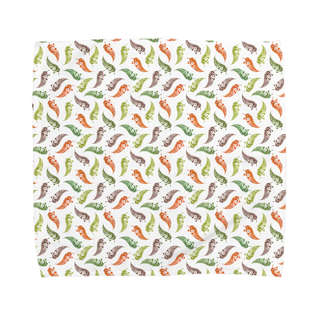 Julia_Madokaのコル（マオリの模様）パターン：オレンジ＆ジャングルバージョン Towel Handkerchief
