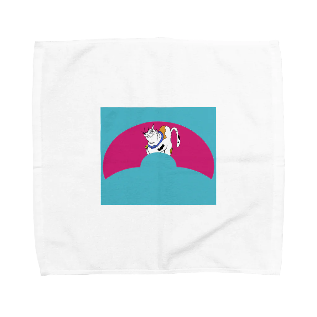 junsen　純仙　じゅんせんのJUNSEN（純仙）扇形の中にいる猫A Towel Handkerchief