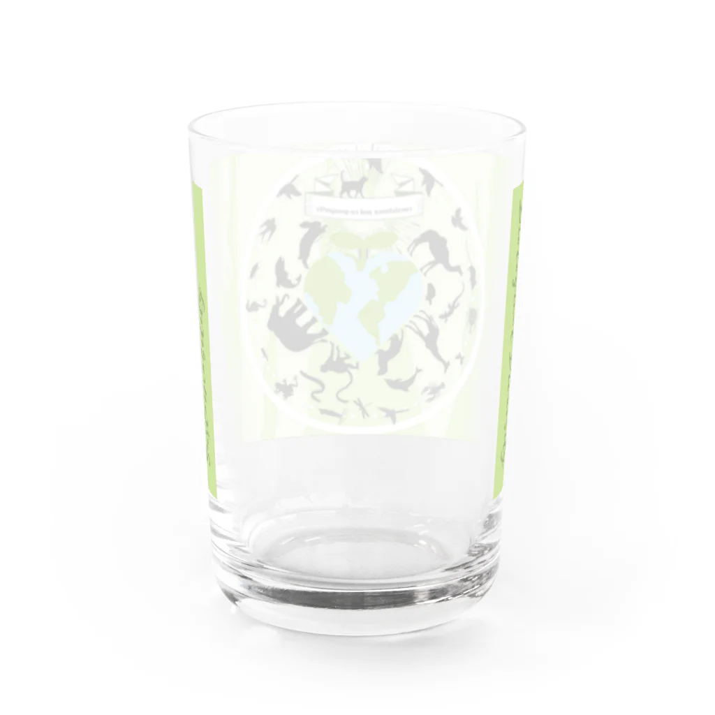 ヘーゼル色のどんぐりまなこの生物多様性と持続可能性と共存共栄 Water Glass :back