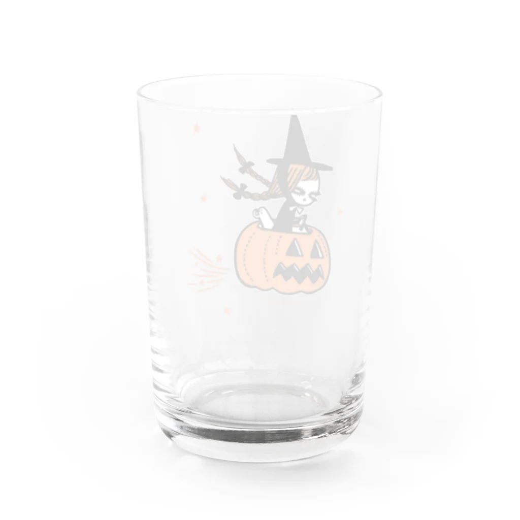 Mizna WadaのThe Pumpkin Riding Witch Water Glass :back