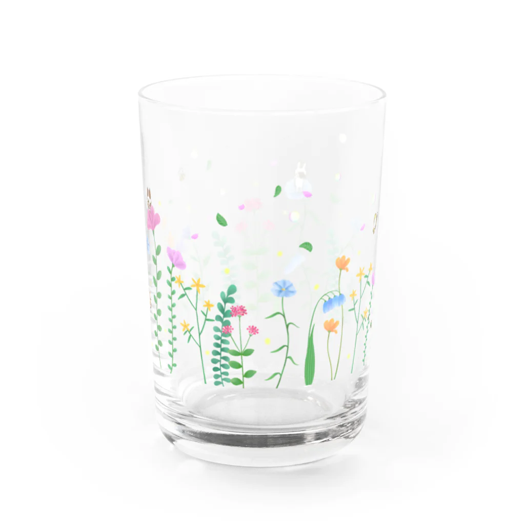 カワラリマーの花畑で春風と遊ぶ仲良しトリオ Water Glass :back