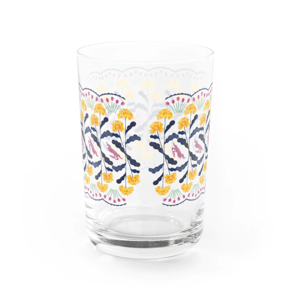 おおくわあやの黄色いお花とうさぎ Water Glass :back