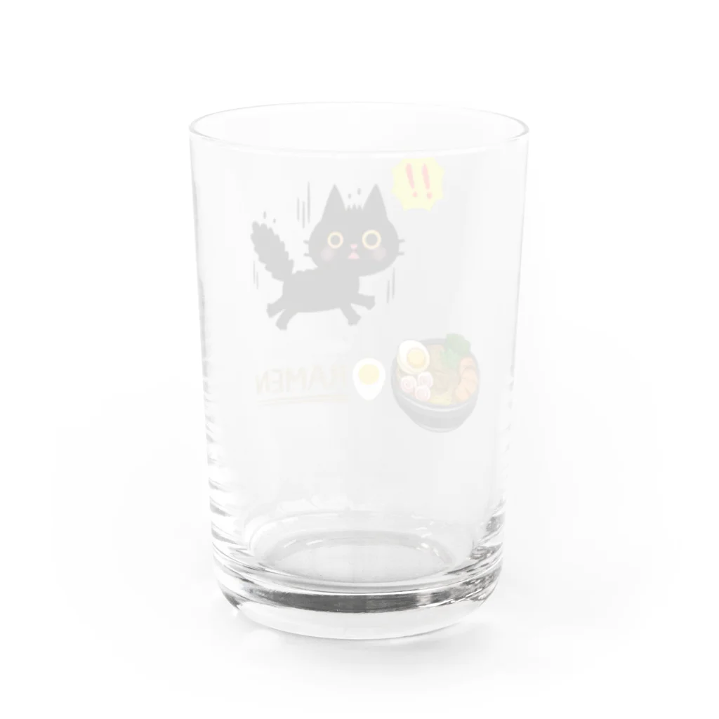 MirofuruDesignのラーメンが大好きな黒猫がラーメンを見つけて驚いている Water Glass :back