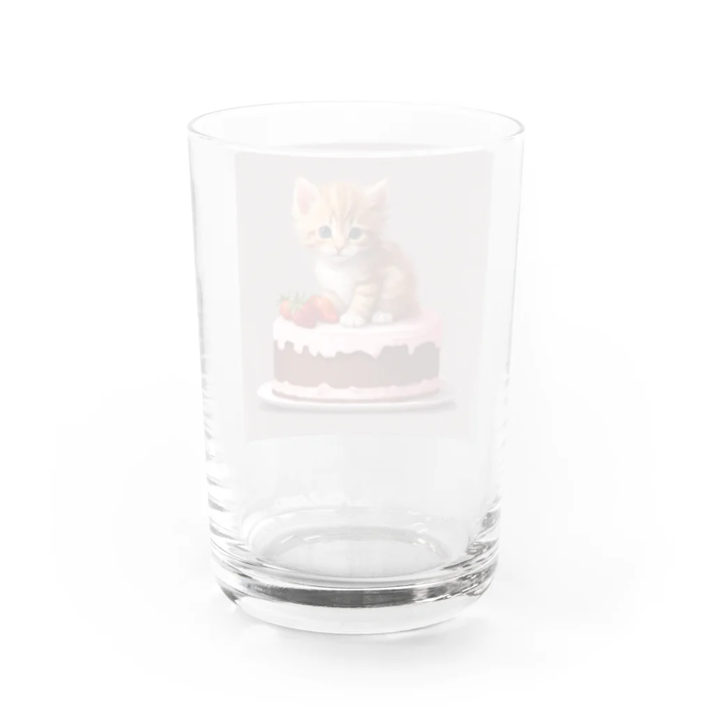 にゃんこぷにのケーキの上の仔猫ちゃん Water Glass :back
