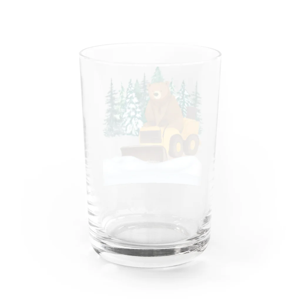 HappyFaceMarketの雪かきするクマ Water Glass :back