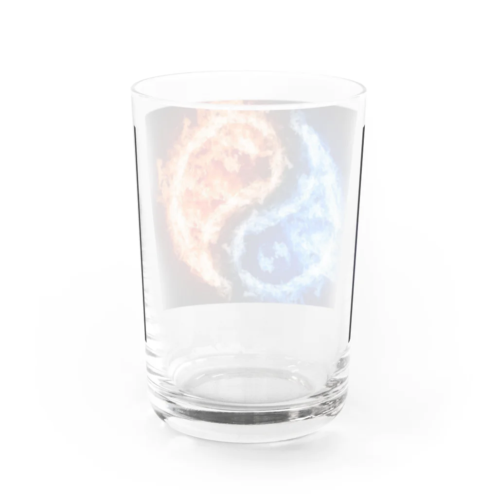 Superherooの氷と炎が追いかけあう Water Glass :back