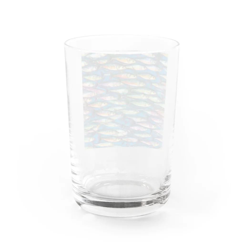 たまねぎの泳ぐ鯖の大群が一斉に姿を現しています。 Water Glass :back