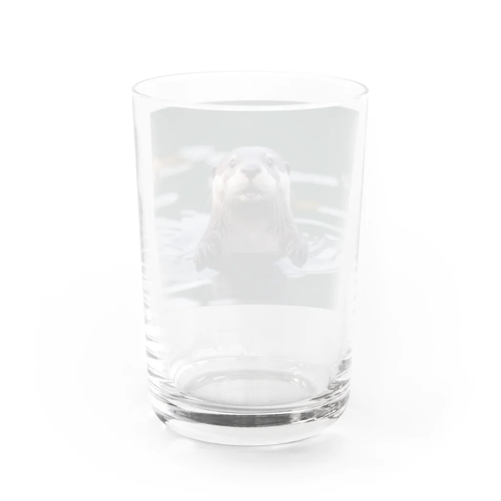 「動物ミリ屋」のカワウソのパーくん Water Glass :back