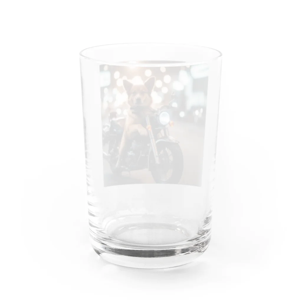 くろねこの雑貨屋のバイクに乗っているワンちゃん Water Glass :back