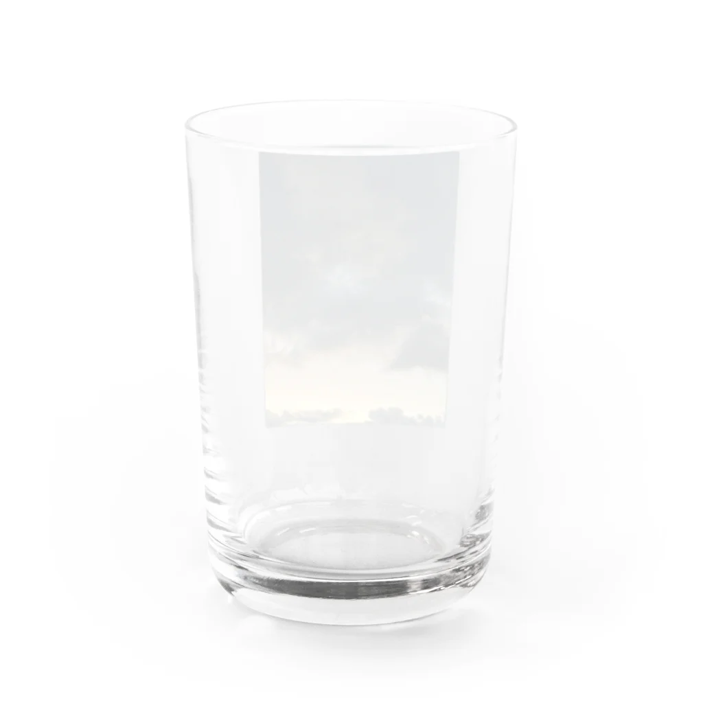 rilybiiの雲と朝焼け Water Glass :back