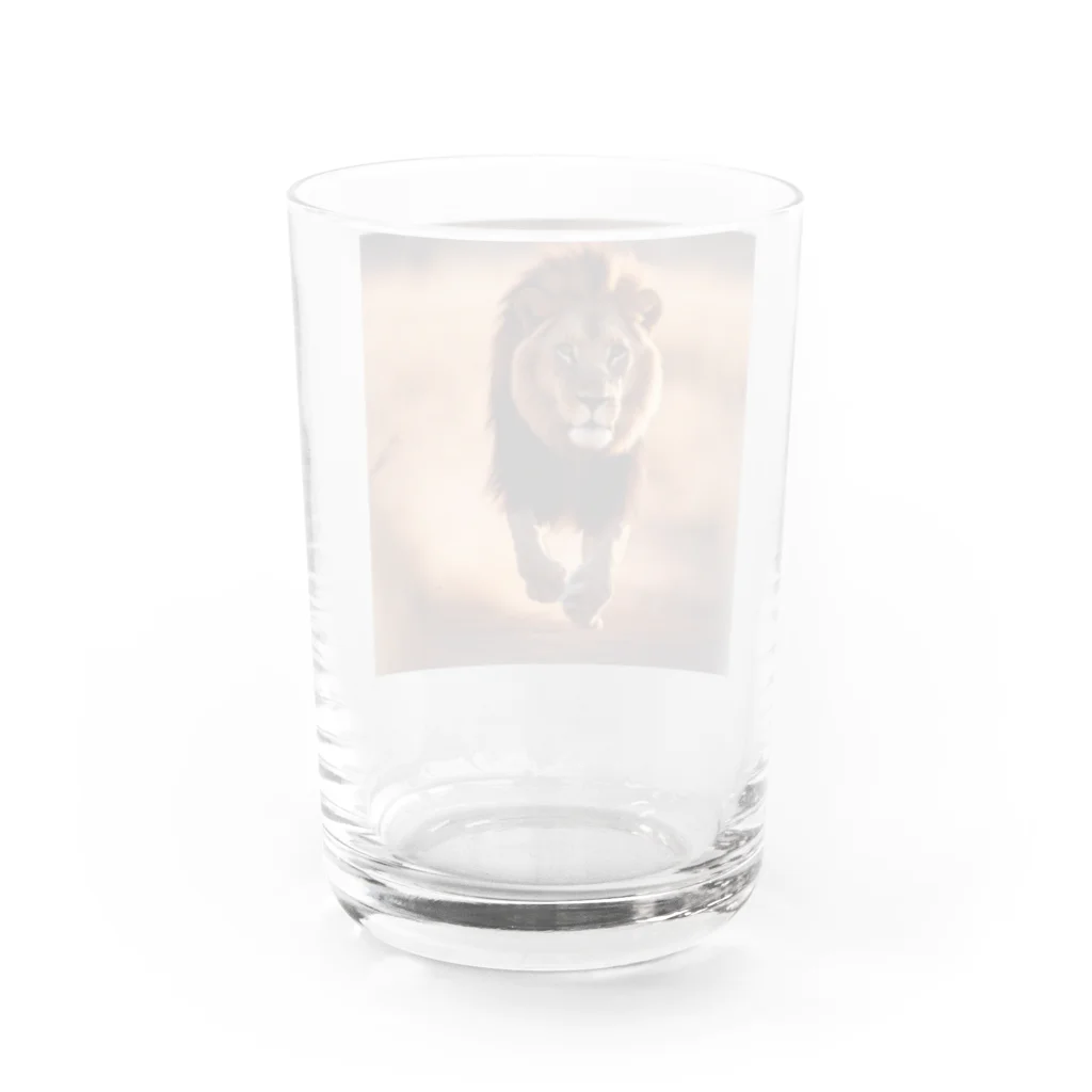 namuhatimanの走っているライオン Water Glass :back